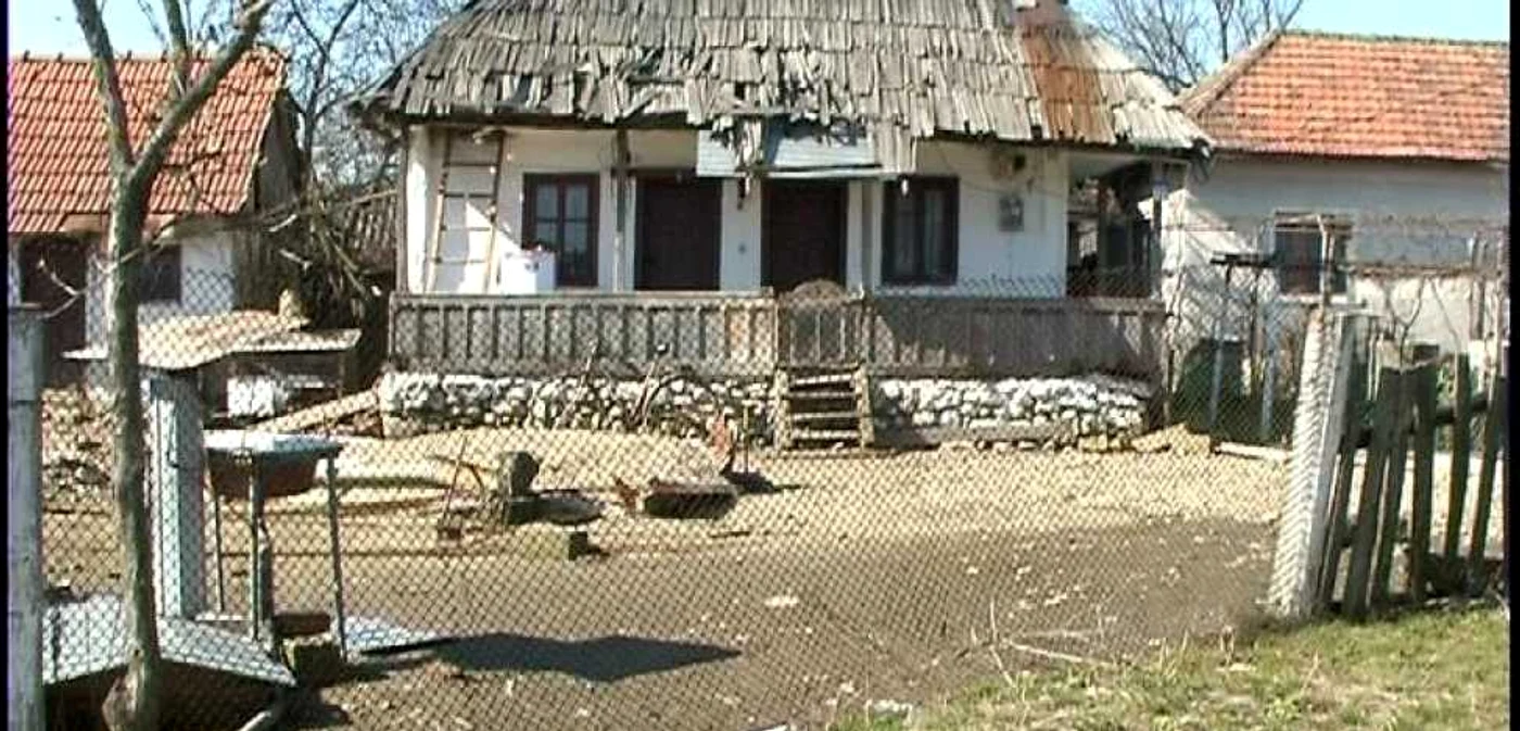 Târgu-Jiu: I-a furat banii şi apoi l-a bătut