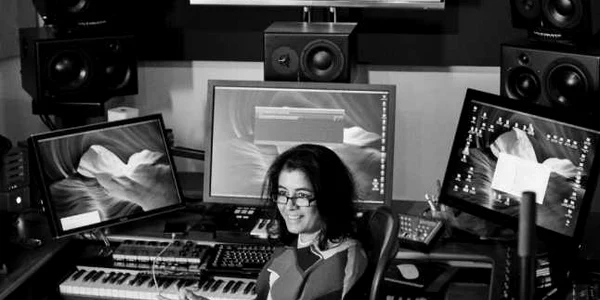 Nainita Desai în studio