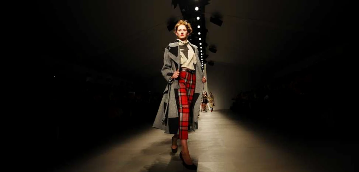 Show-ul casei Vivienne Westwood. FOTOGRAFII Reuters, Guliver Getty Images, AFP