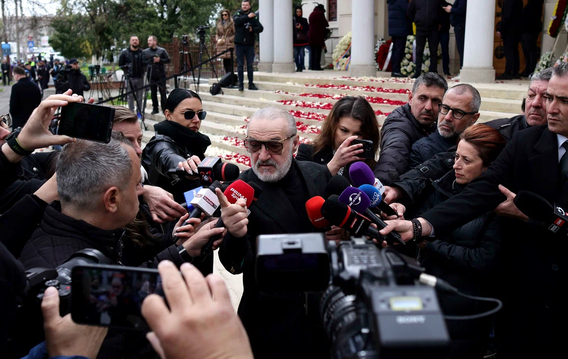 Gigi Becali, prezent la slujba de înmormântare Foto/Inquam