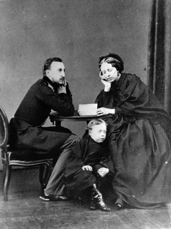 Marele Duce Nicolai Nicolaevici Romanov și soția lui, Marea Ducesă Alexandra. FOTO: Profimedia