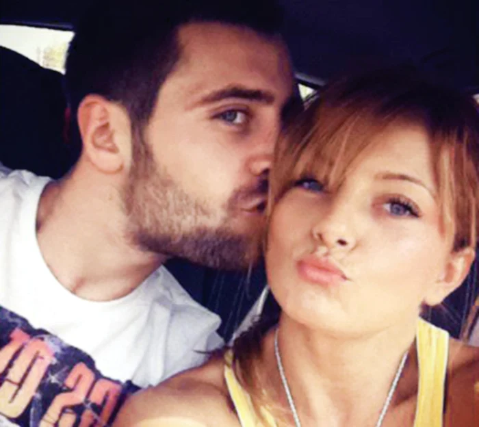 “Mi se pare normal să-mi refac viaţa”, a mărturisit solista