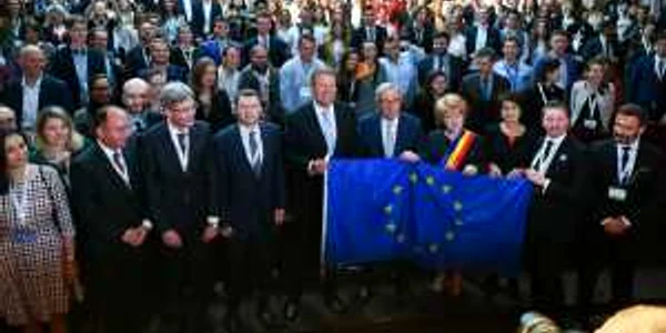 Iohannis si Juncker - dezbaterea „Dialogul cetăţenesc” de la Sibiu FOTO presidency.ro 