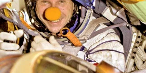 Clovnul spaţial a revenit peTerra