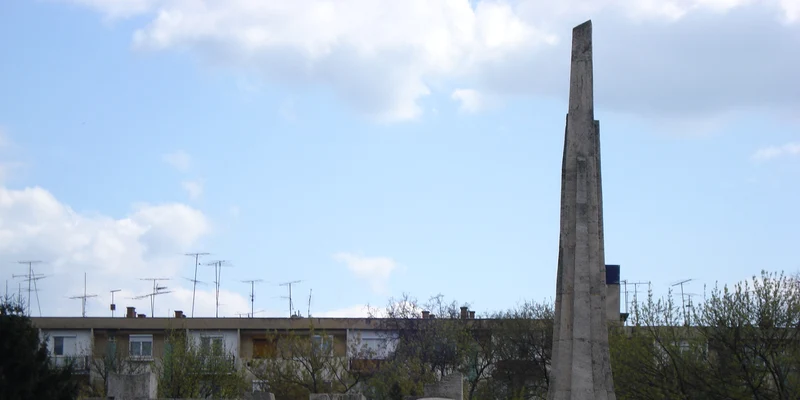 The Romanian Soldier Monument Carei jpg