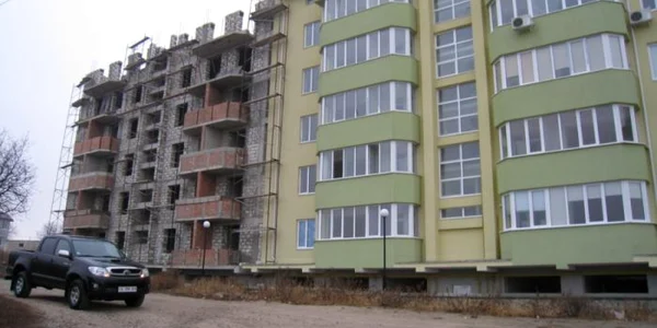 Compania nu a reusit sa finalizeze blocurile de locuit