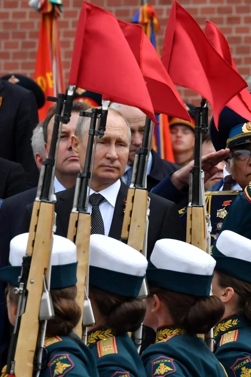 Istoria e mai complexă decât discursul propagandistic rus, axat
 pe glorificarea victoriei URSS în ”Marele Război Patriotic”