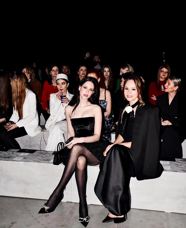 Violeta Bănică, apariție impresionantă alături de mama ei la un eveniment de modă din Capitală / foto: Instagram