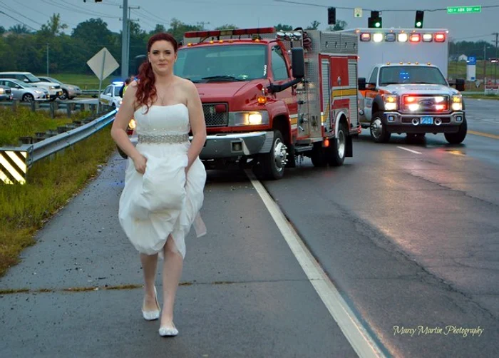 Sarah Ray a asistat un accident rutier îmbrăcată în mireasăfoto: Arhiva Personală/Marcy Martin