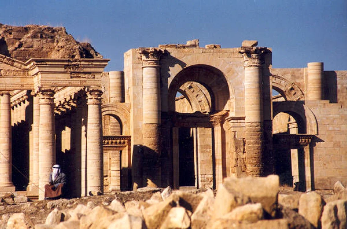 Ruinile antice din situl arheologic Hatra (nordul Irakului) au fost demolate de jihadişti FOTO Victrav