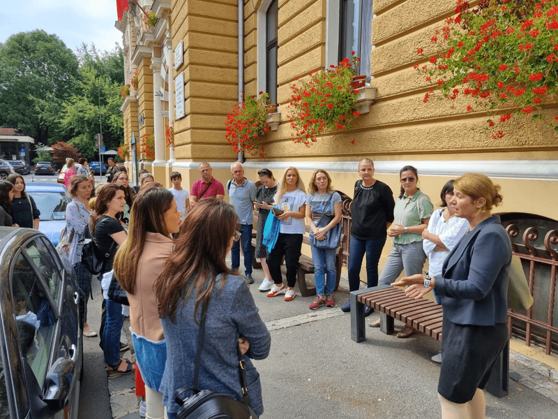 Motivul pentru care elevii brașoveni ai mai multor școli vor învăța în schimburi