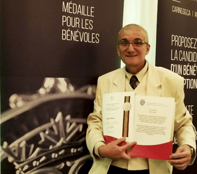 Românul decorat de două ori de Regina Angliei. Vania Atudorei: „Nu mi-a venit să cred când i-am deschis scrisoarea”
