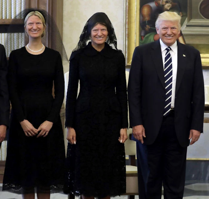 tripleţii trump