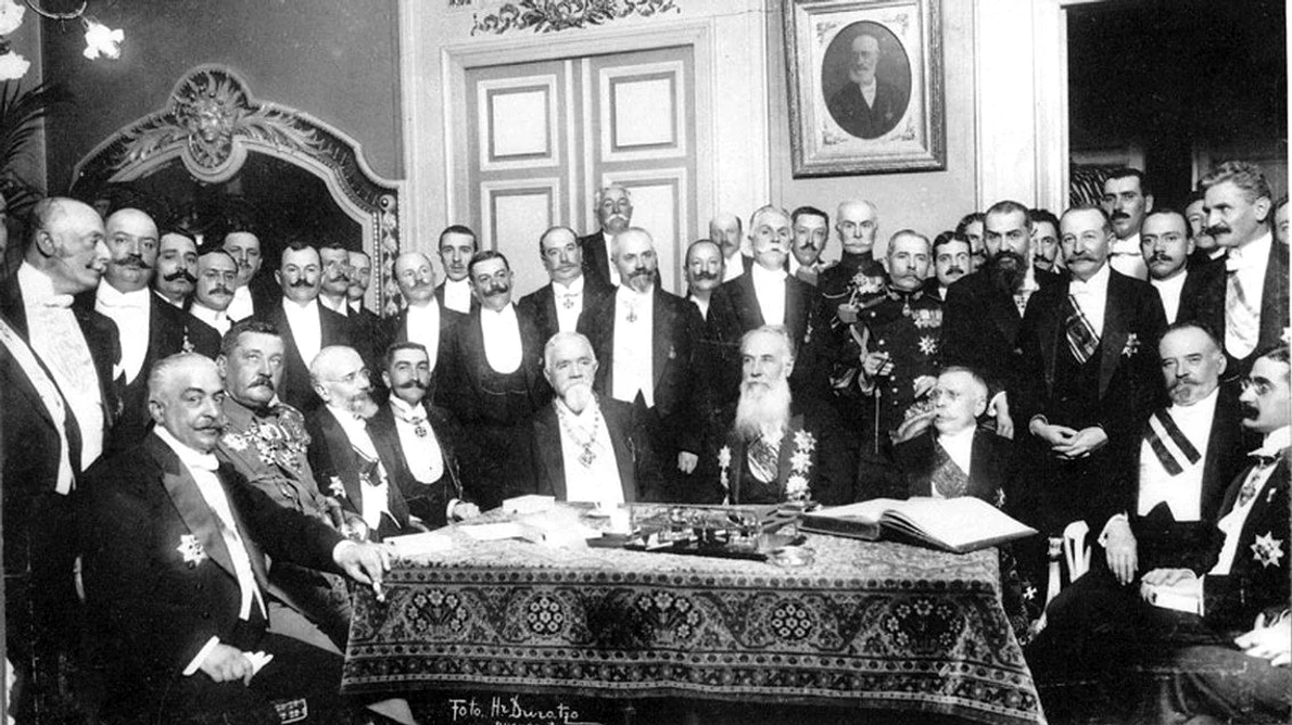 Calendar 10 august: 1913 Pacea de la București a pus capăt celui de al Doilea Război Balcanic, consfințind înfrângerea Bulgariei România a anexat Cadrilaterul jpeg