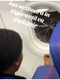 Un geam al avionului a fost descoperit spart inainte de decolare zbor Wizz Air Londra Bacău foto captura video Tiktok