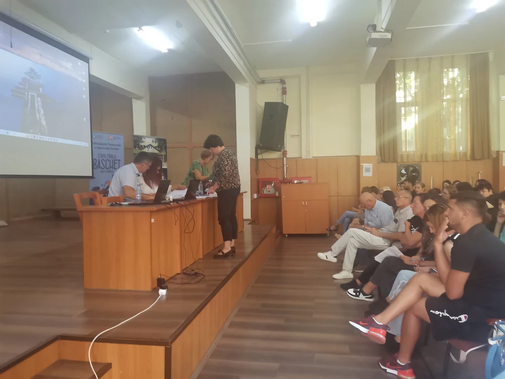 Profesorii au ales din lista posturilor și catedrelor disponibile FOTO: A. Mitran