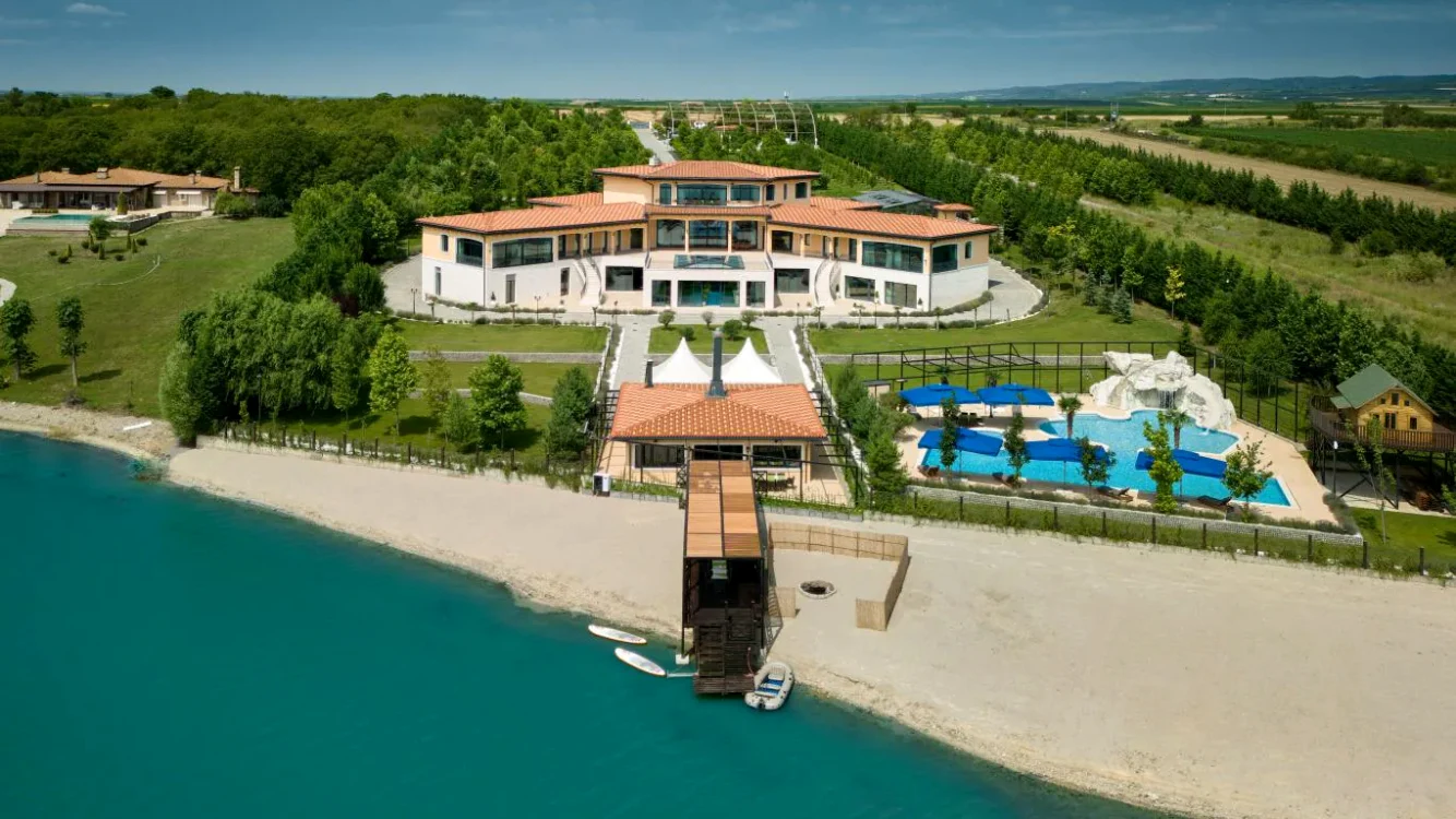 Vila de lux deținută de Djokovic, în Serbia  Foto/lvhglobal