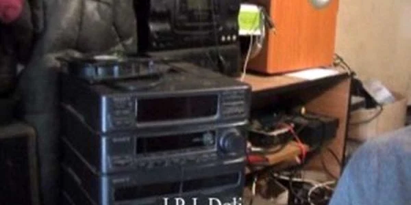 În urma descinderii oamenii legii au găsit toată apartura în casa bărbatului