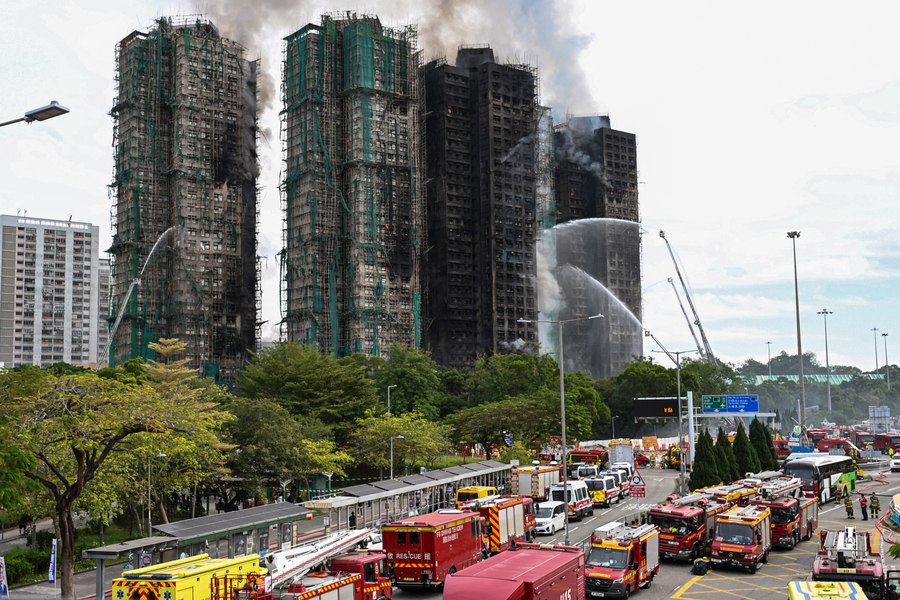 Bilanțul victimelor incendiului din Hong Kong a ajuns la 146 de morți. 100 de persoane, în continuare de negăsit