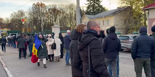 Moldoveni alegeri strainatate FOTO Deschide md jpg