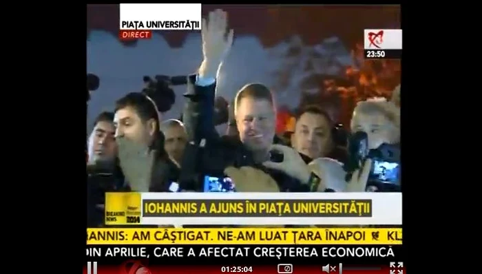 Klaus Iohannis în Piaţa Universităţii