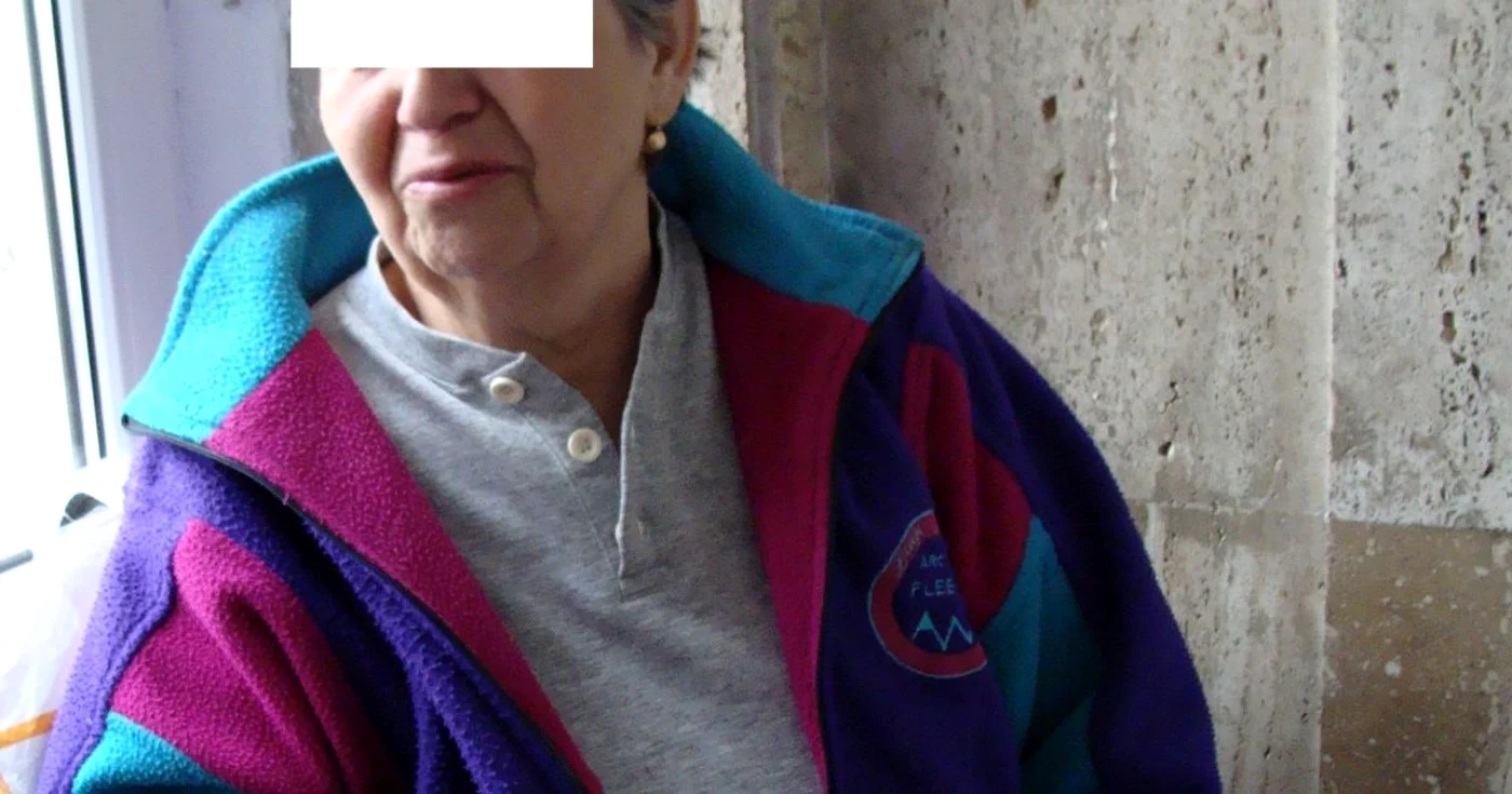 O mama îl plange pe fiul ei aflat in stare grava din cauza drogurilor