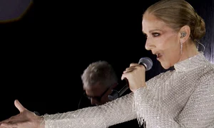 Celine Dion a cantat in deschidera Jocurilor Olimpice jpg
