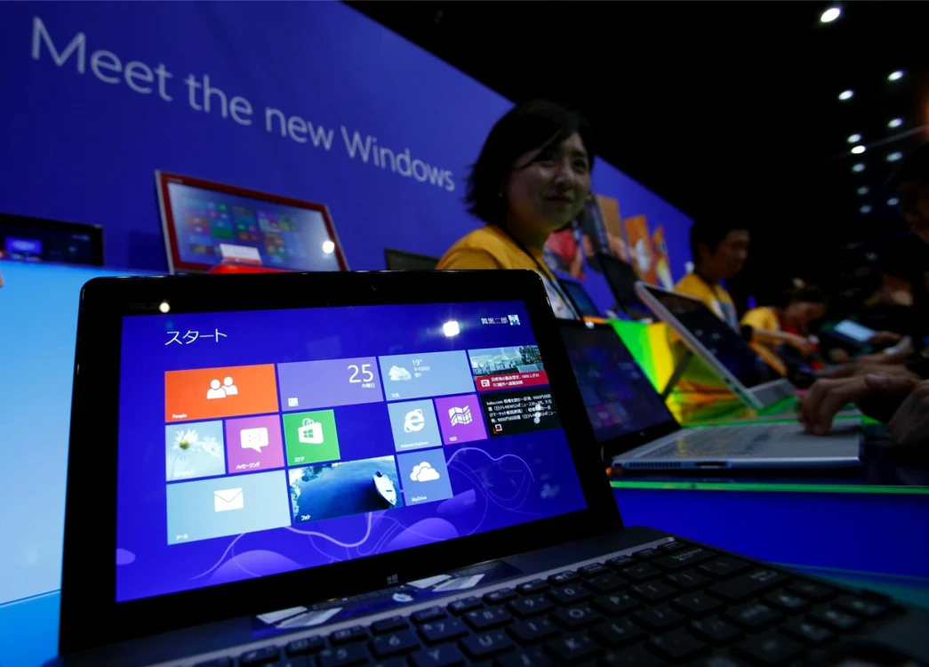 Microsoft va micşora taxa pe care o cere producătorilor de laptopuri cu touchscreen