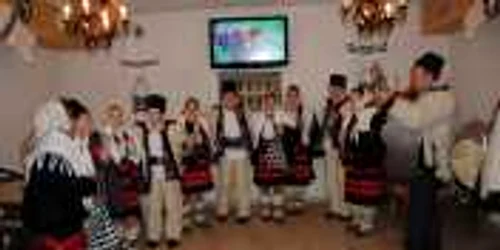 Colindele tradiţionale vor răsuna pe scena Teatrului Municipal Baia Mare.