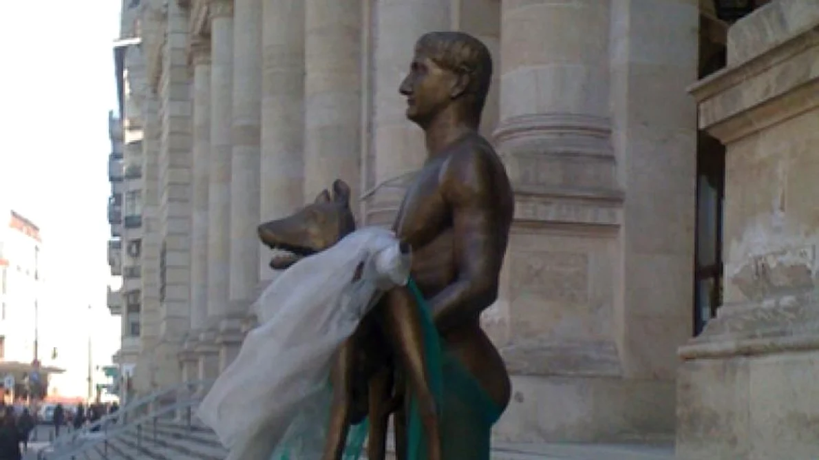 Dispută între Primăria Capitalei şi Muzeul Naţional de Istorie privind amplasarea statuii lui Traian jpeg