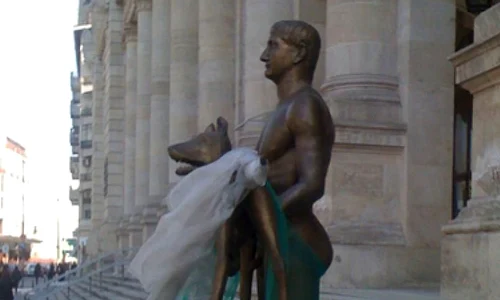 Dispută între Primăria Capitalei şi Muzeul Naţional de Istorie privind amplasarea statuii lui Traian jpeg