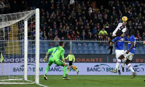 ronaldo detenta meci sampdoria jpeg