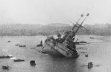 Vasul austro-ungar Viribus Unitis, scufundat de italieni la 1 noiembrie 1918 (© Wikipedia)
