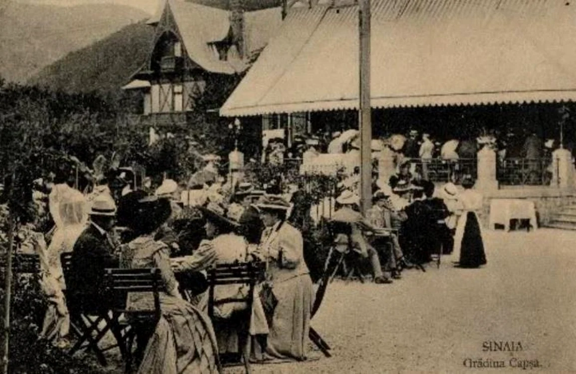 Grădina Capşa din Sinaia în perioada interbelică FOTO pinterest.com
