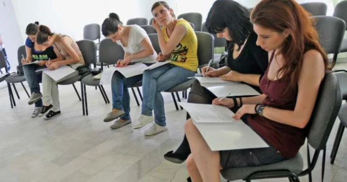 Studenţii vor învăţa să se autopromoveze