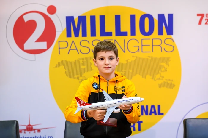 Pasagerul cu numărul două milioane e un copil. FOTO Aeroportul Internațional Cluj