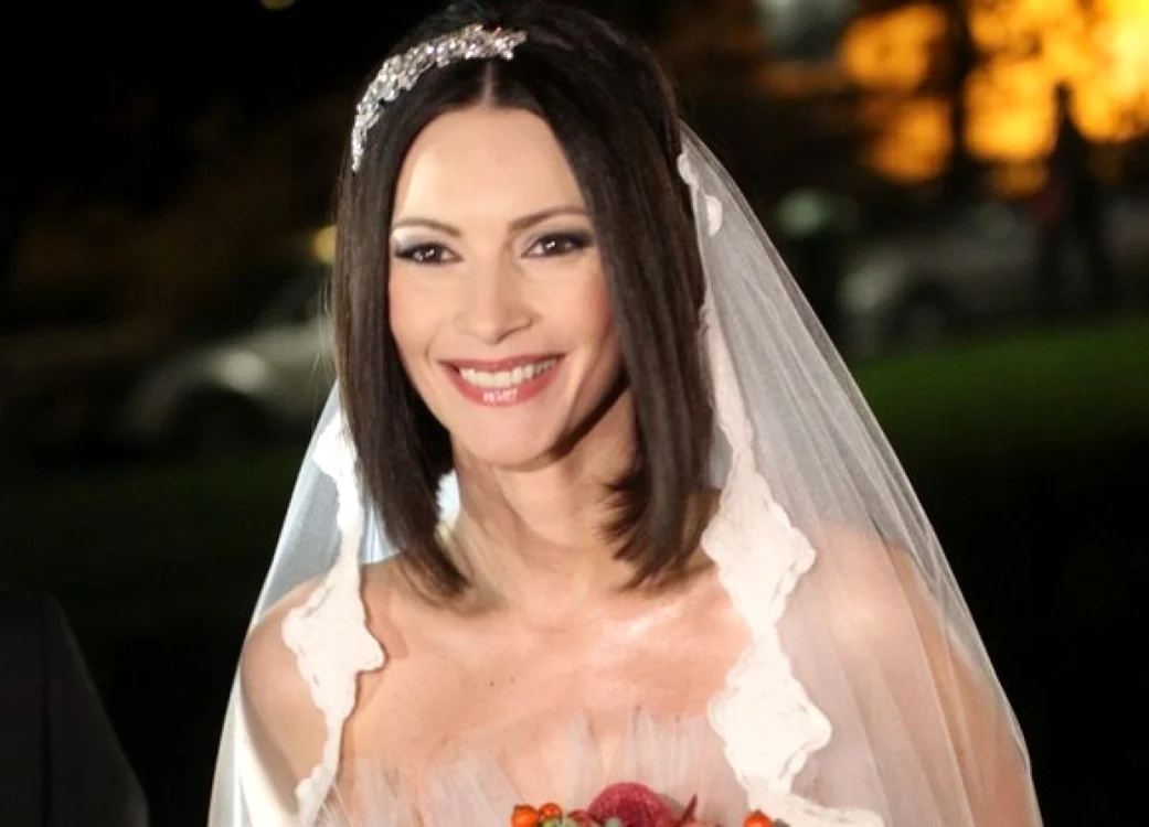 Andreea Berecleanu a strălucit într-o ţinută şi cu o coafură simple, dar de efect FOTO Mihai Ionescu
