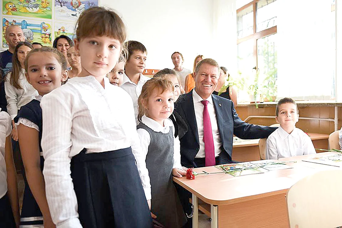 Preşedintele Iohannis abia a încăput în bancă