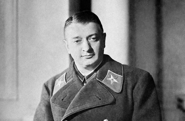 Mihail Tuhacevski, în 1936 (© Wikimedia Commons)