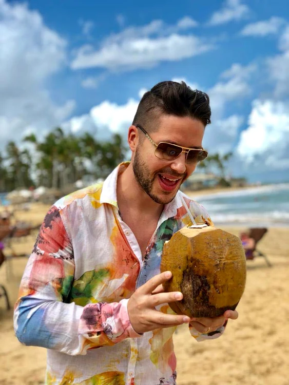 Pentru şedinţele foto  a dat uitării păţania