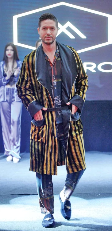 George a debutat în modă cu o colecție de pijamale