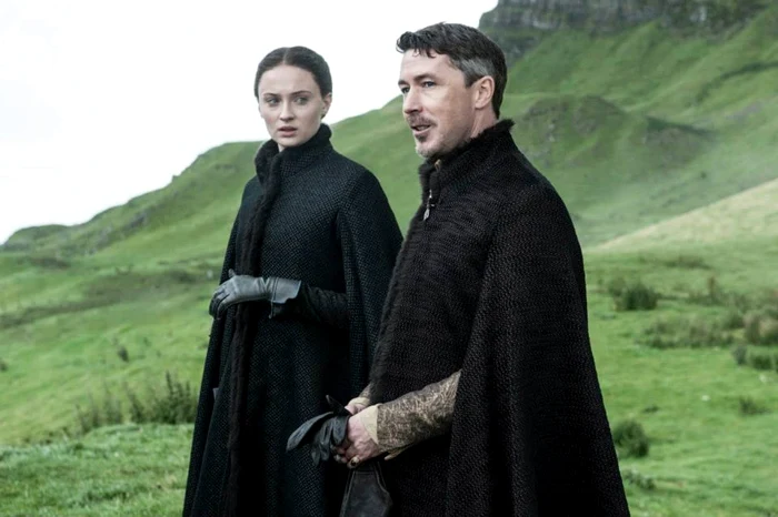 Sansa
Stark (Sophie Turner) şi Petyr Baelish (Jack Gleeson) FOTO HBO