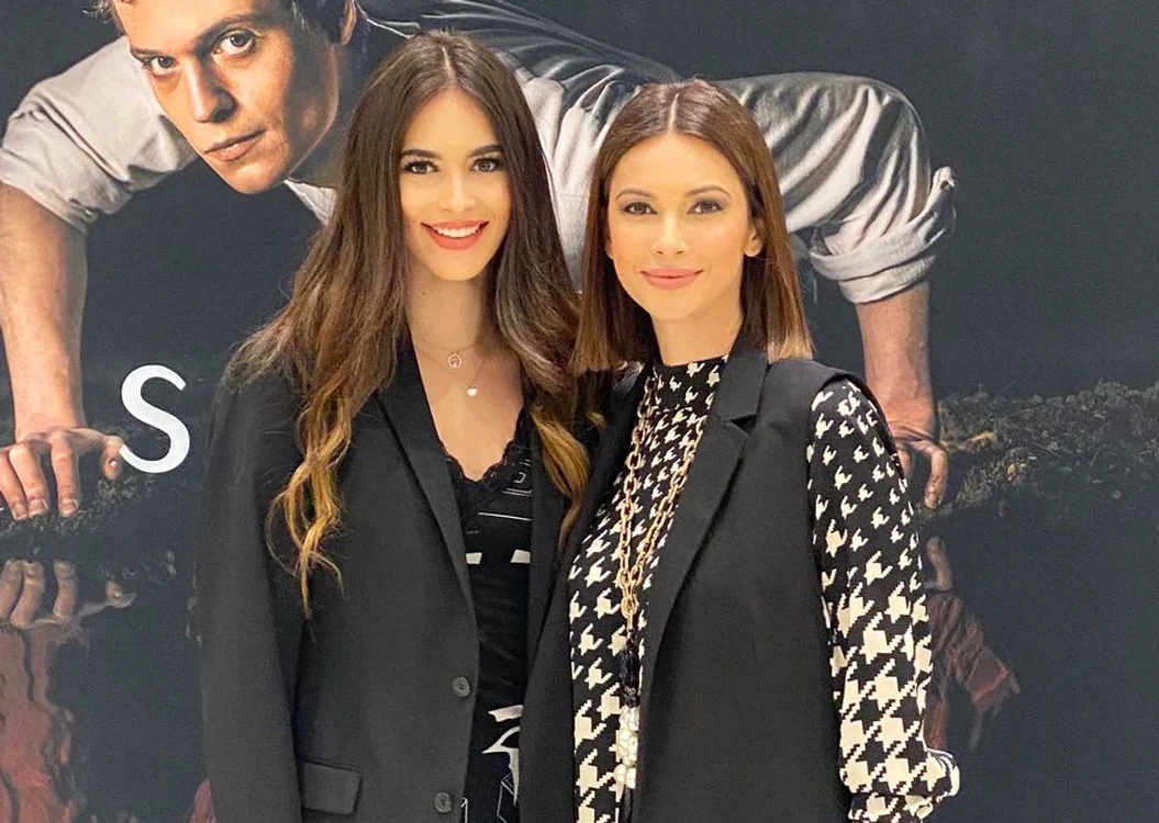 Eva Zaharescu, alături de mama ei, Andreea Berecleanu foto: Instagram