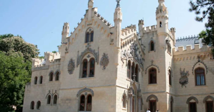 Iaşi: Mini-vacanţă la castelul din Miclăuşeni