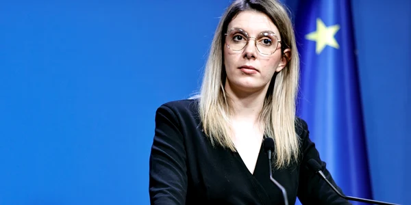  Diana Buzoianu FOTO gov.ro