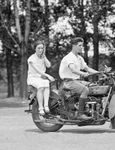 Motocicletă în perioada interbelică (© Library of Congress)