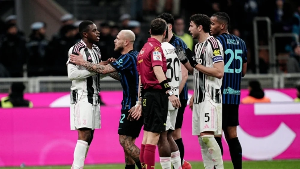 Italia a luat foc și îl acuză pe Chivu că a câștigat cu ajutorul arbitrului. Meciul Inter - Juventus schimbă regulile în Serie A