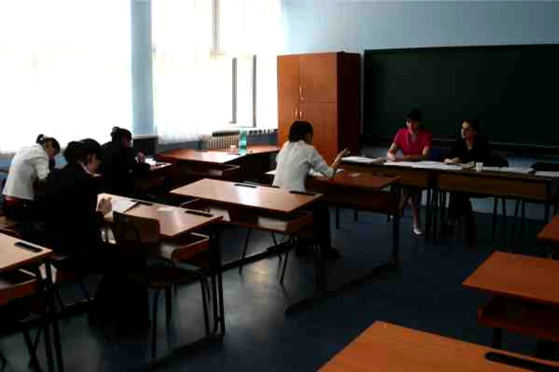 Bac 2015 la română: încep probele scrise pentru 170.000 de elevi din toată țara.foto: arhivă Click!
