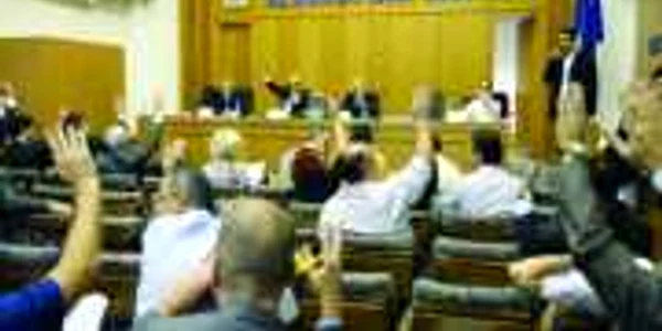 Bucureşti: Consilierii municipali chemaţi să fenteze legea