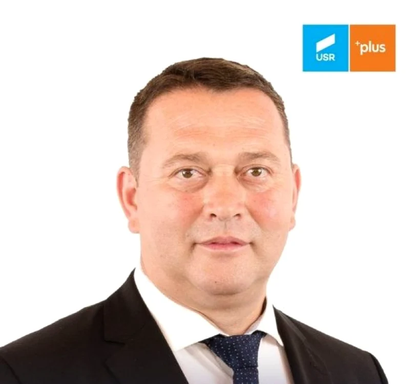 Subprefectul USR de Alba va pleca din funcţie, din motive personale